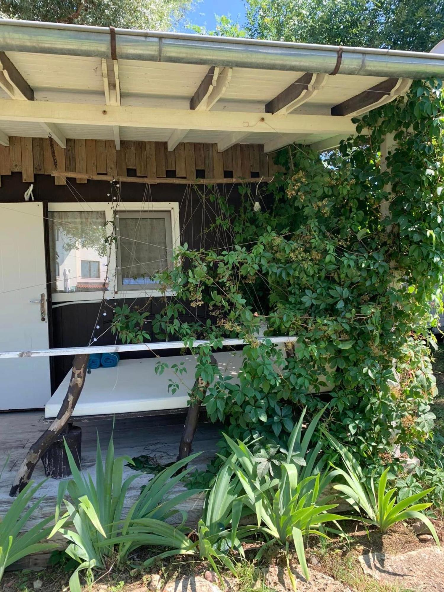 Bungalow "Pod Varbata" Lozenec Kültér fotó